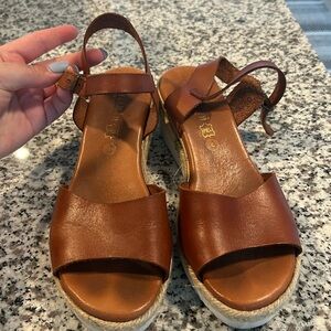 Brown short wedge sandals, size 8